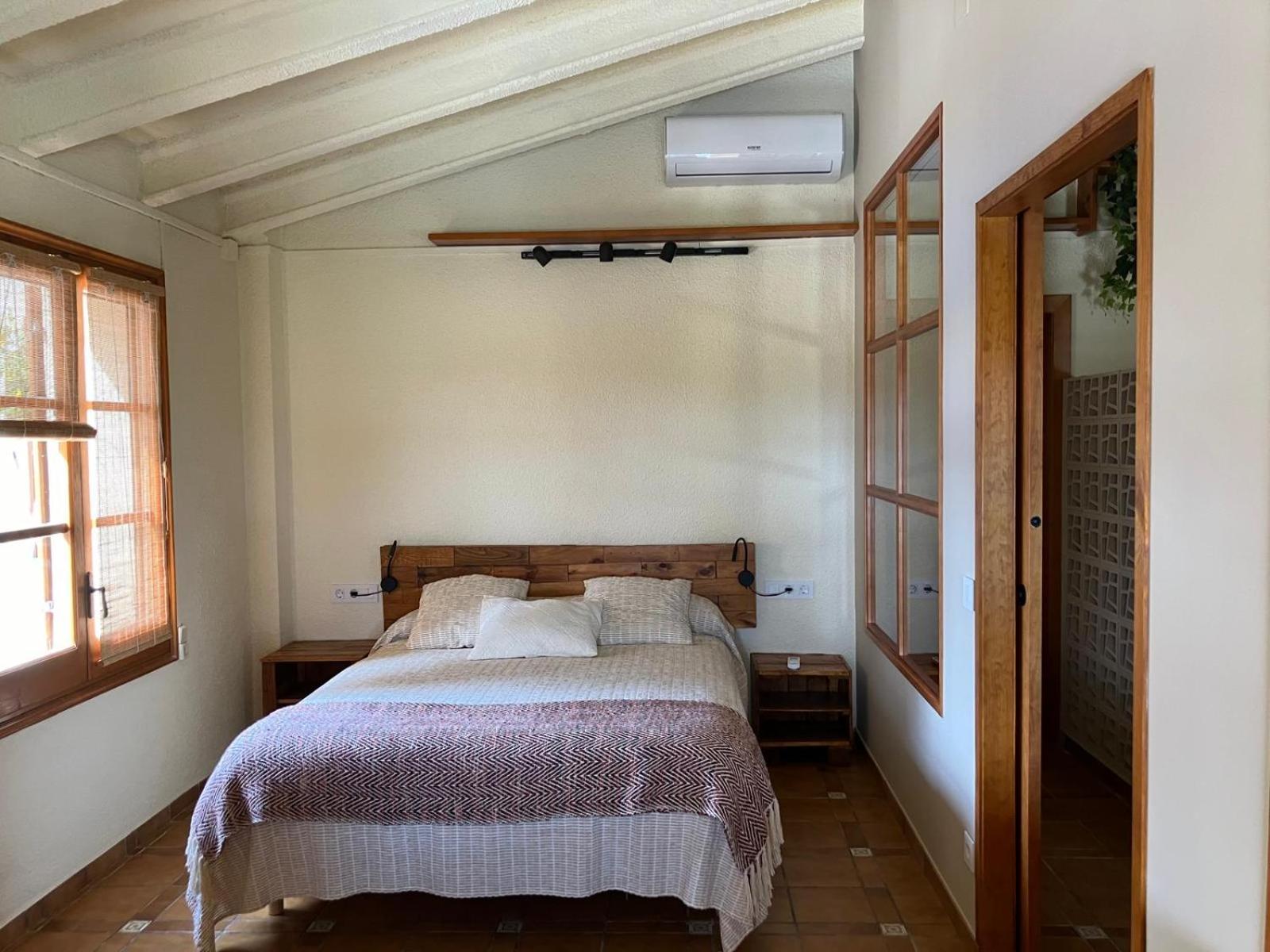 Apartment With Private Pool And Garden San Martín Sarroca Buitenkant foto